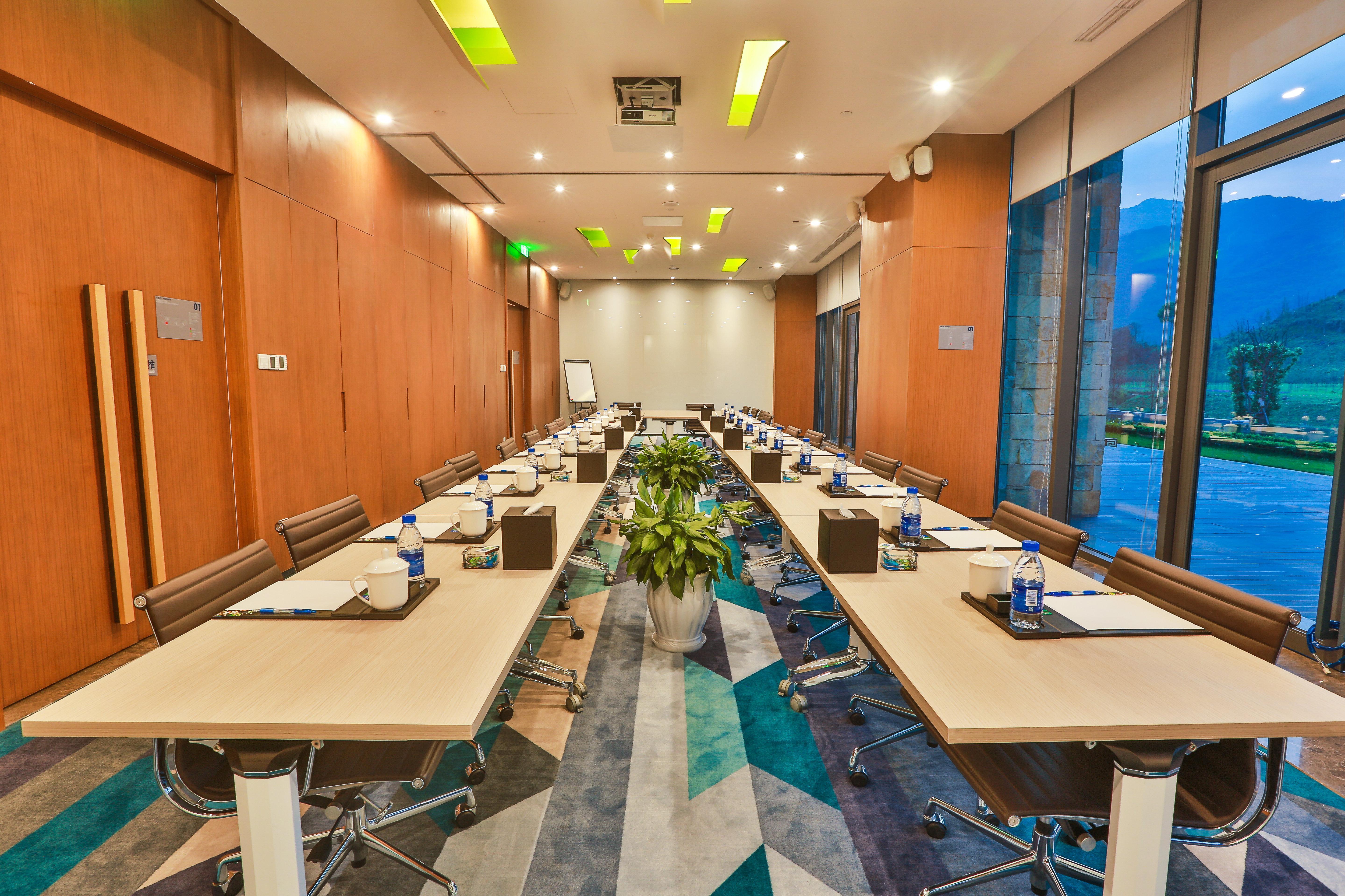 Holiday Inn Express Emei Mountain By Ihg Emeishan Exteriör bild