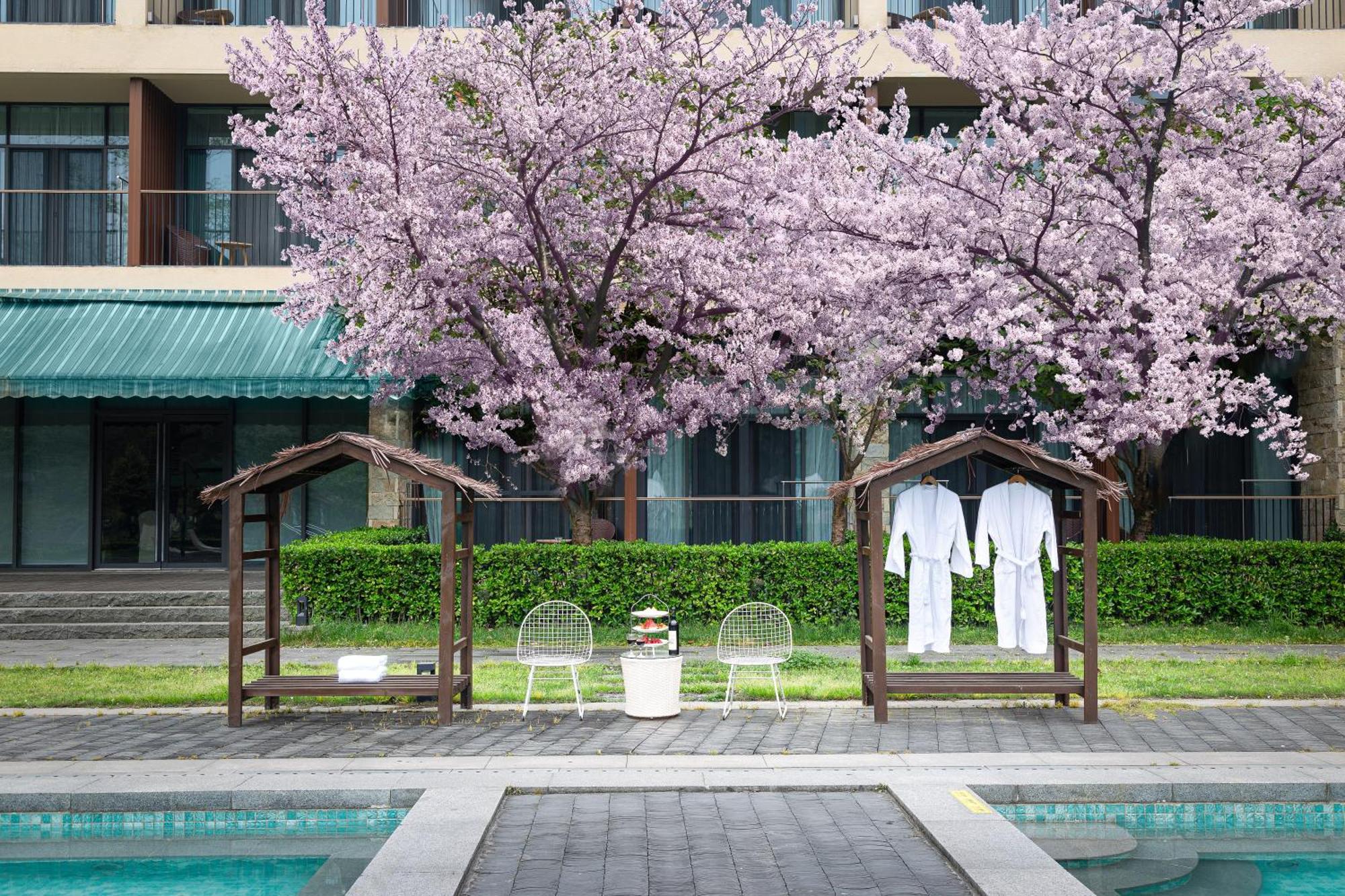 Holiday Inn Express Emei Mountain By Ihg Emeishan Exteriör bild