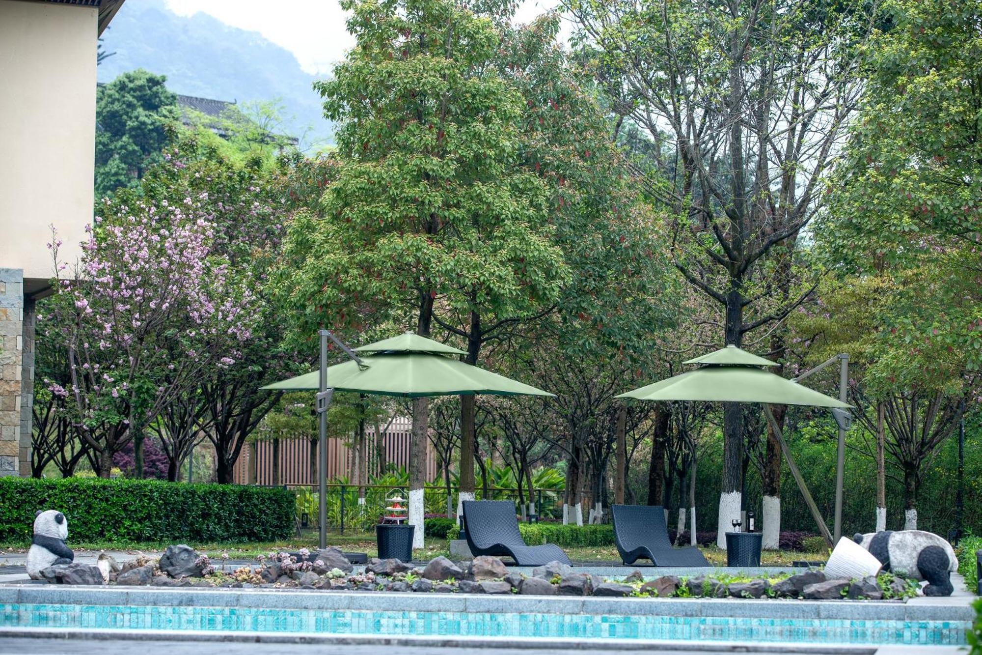 Holiday Inn Express Emei Mountain By Ihg Emeishan Exteriör bild